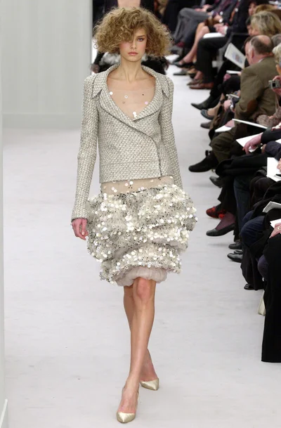 Look 16